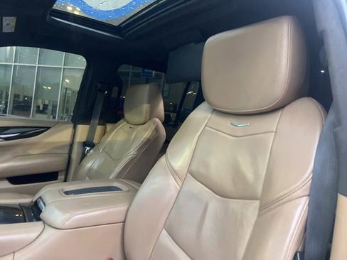 Used 2018 Cadillac Escalade ESV Platinum image 11