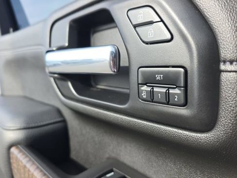 Used 2021 GMC Sierra 2500 Denali w/ Denali Ultimate Package image 25