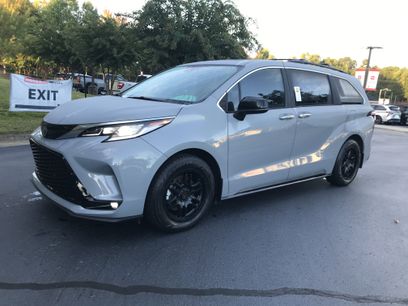 Used 2023 Toyota Sienna XSE