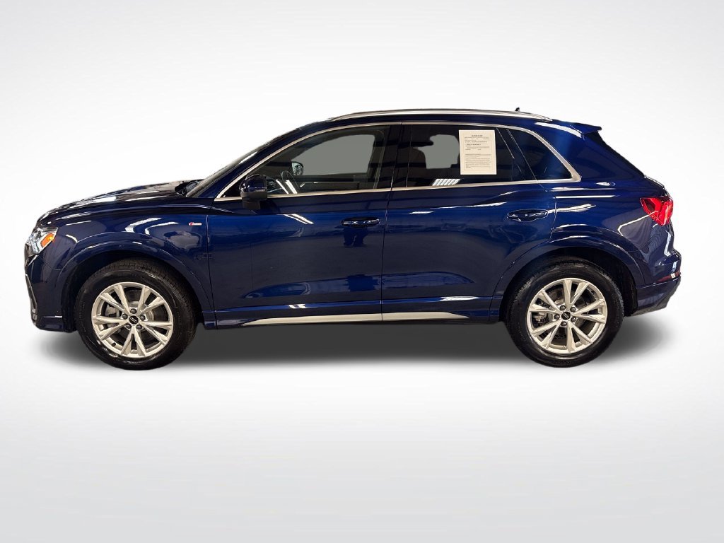 Certified 2025 Audi Q3 2.0T Premium Plus w/ Premium Plus Package AWD/4WD image 2