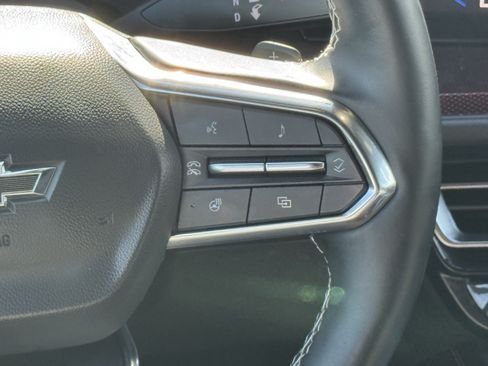 Used 2025 Chevrolet Traverse Z71 w/ Driver Confidence Package AWD/4WD image 14