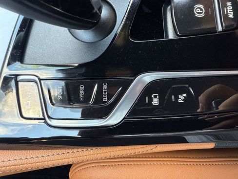 Used 2023 BMW 530e w/ M Sport Package RWD image 49
