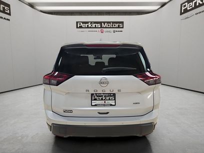 Used 2025 Nissan Rogue SV