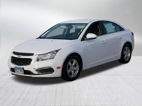 Used 2015 Chevrolet Cruze LT image 3