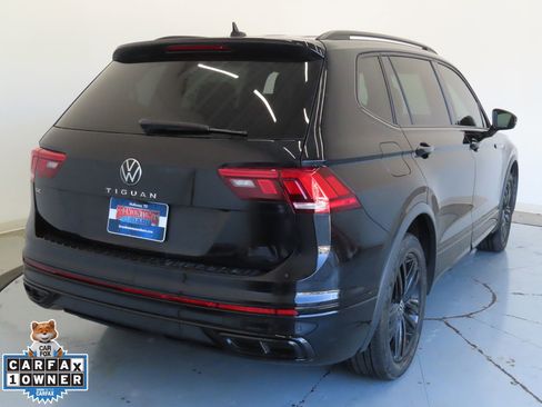 Used 2022 Volkswagen Tiguan SE R-Line image 3
