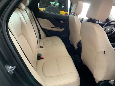 Used 2019 Jaguar F-PACE Premium image 15