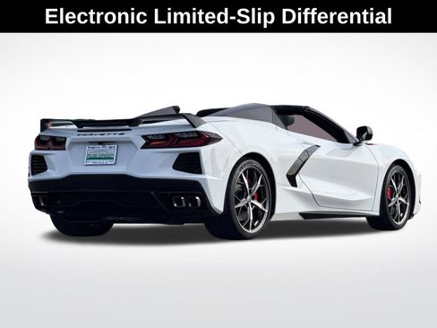 Used 2021 Chevrolet Corvette Stingray Premium Conv w/ Z51 Performance Package image 3
