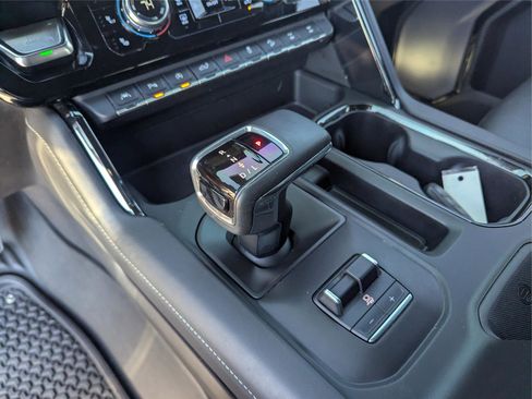 Used 2022 GMC Sierra 1500 AT4X image 23