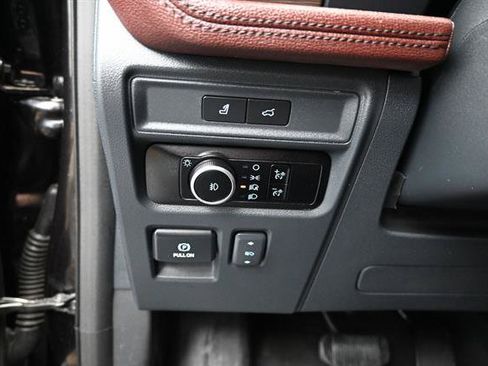 Certified 2024 Ford Expedition Limited RWD image 8