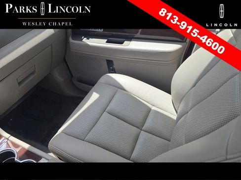 Used 2014 Lincoln Navigator 2WD image 14