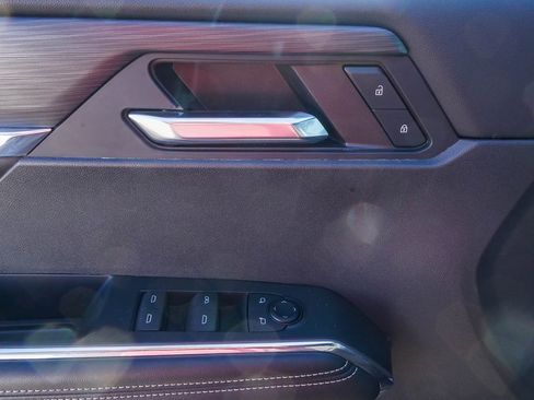 Used 2024 GMC Acadia Elevation image 20