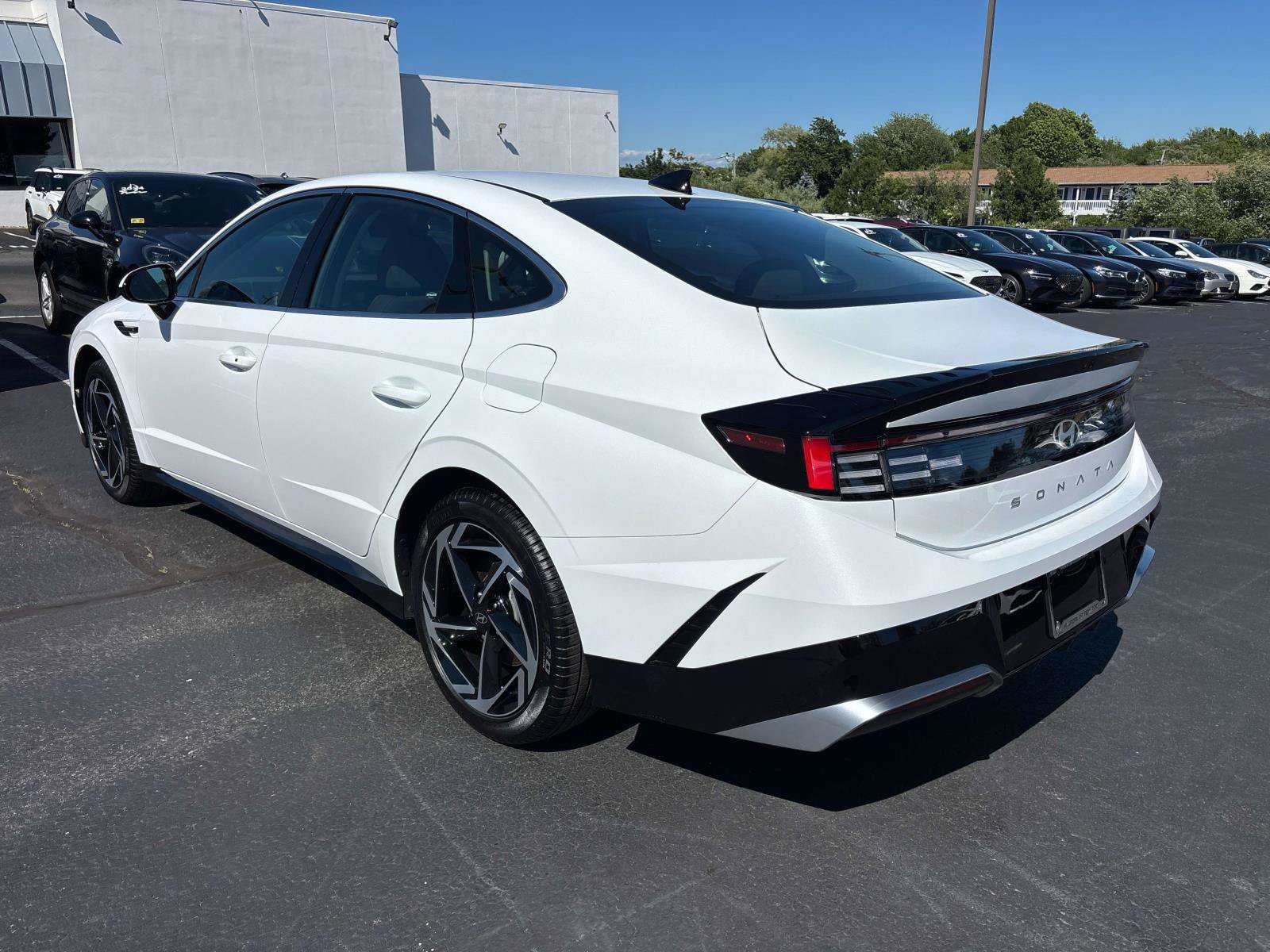 Used 2026 Hyundai Sonata SEL FWD image 3