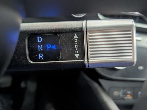Used 2025 Hyundai Sonata SEL FWD image 16