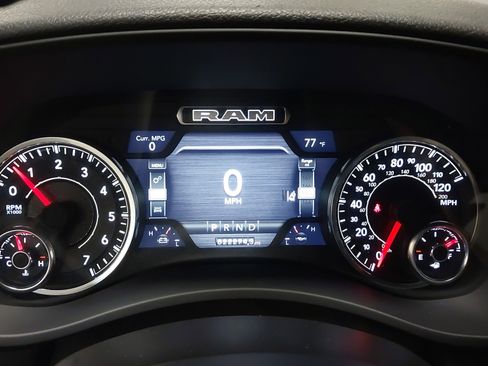 Used 2024 RAM 2500 Big Horn w/ Safety Group image 18