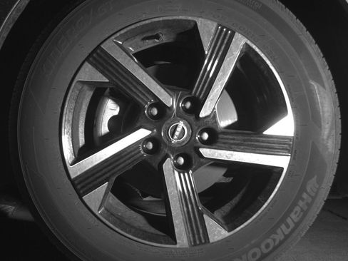 Used 2025 Nissan Sentra SV FWD image 12