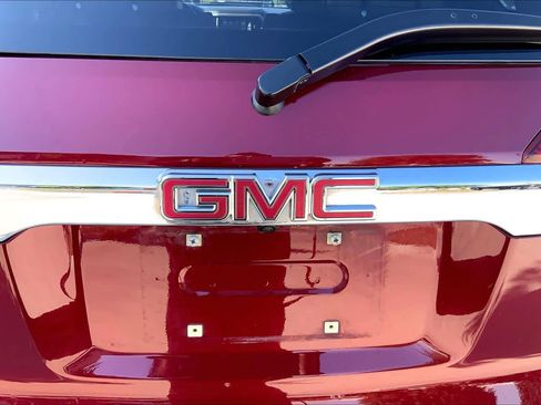 Used 2018 GMC Acadia Denali FWD image 33