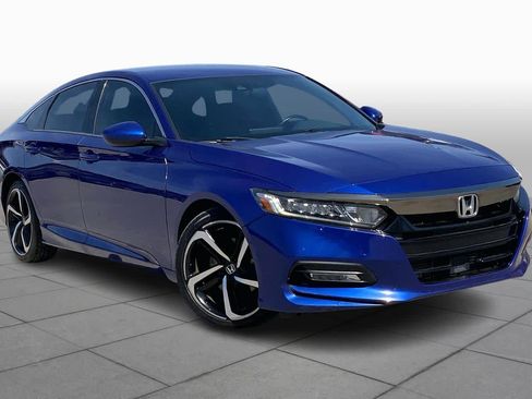 Used 2018 Honda Accord Sport image 3