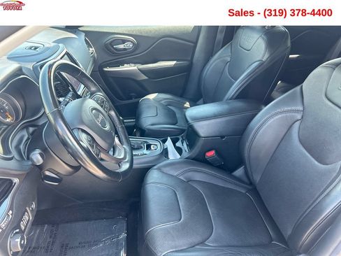 Used 2021 Jeep Cherokee Limited w/ Elite Package AWD/4WD image 10