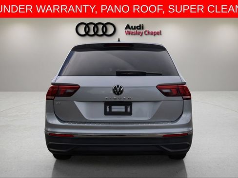Used 2023 Volkswagen Tiguan SE w/ Panoramic Sunroof Package FWD image 4