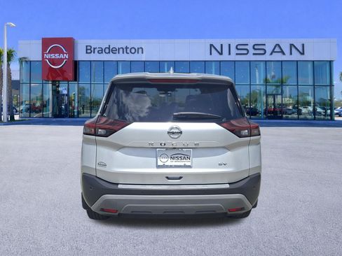 Used 2021 Nissan Rogue SV FWD image 6