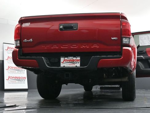 Used 2020 Toyota Tacoma SR5 image 43