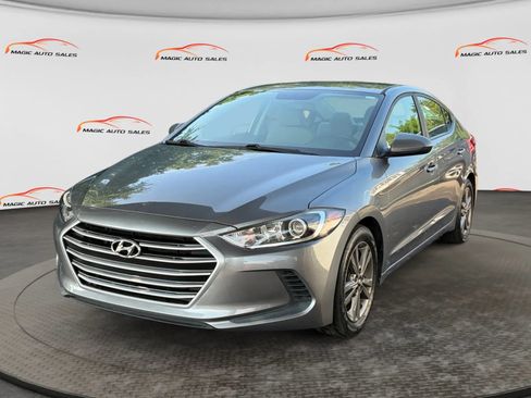 Used 2018 Hyundai Elantra SEL w/ Cargo Package FWD image 1