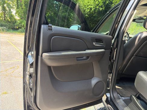 Used 2008 Chevrolet Avalanche LT RWD image 18