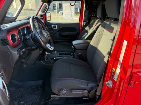 Used 2020 Jeep Gladiator Rubicon image 10