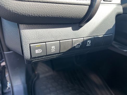Used 2024 Toyota Camry SE FWD image 18