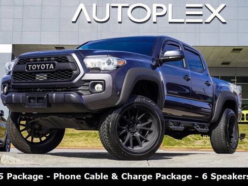 Used 2020 Toyota Tacoma SR5 w/ Phone Cable & Charge Package image 1