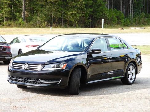 Used 2014 Volkswagen Passat 1.8T SE image 10
