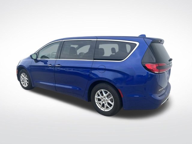 Used 2021 Chrysler Pacifica Touring-L FWD image 16