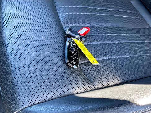 Used 2021 Audi A7 e Prestige w/ Prestige Package image 14