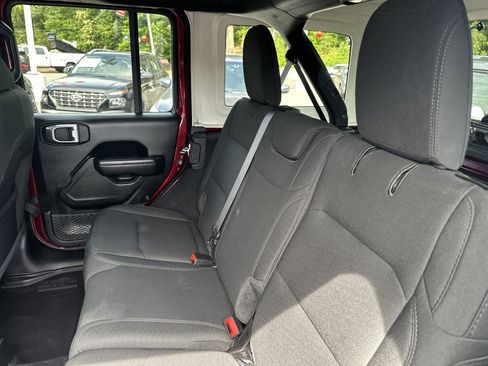 Used 2022 Jeep Wrangler Unlimited Sport AWD/4WD image 24