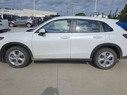 Used 2024 Honda HR-V LX image 2