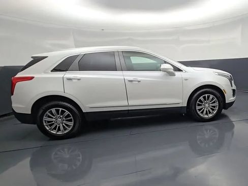 Used 2018 Cadillac XT5 Luxury w/ Driver Awareness Package AWD/4WD image 16