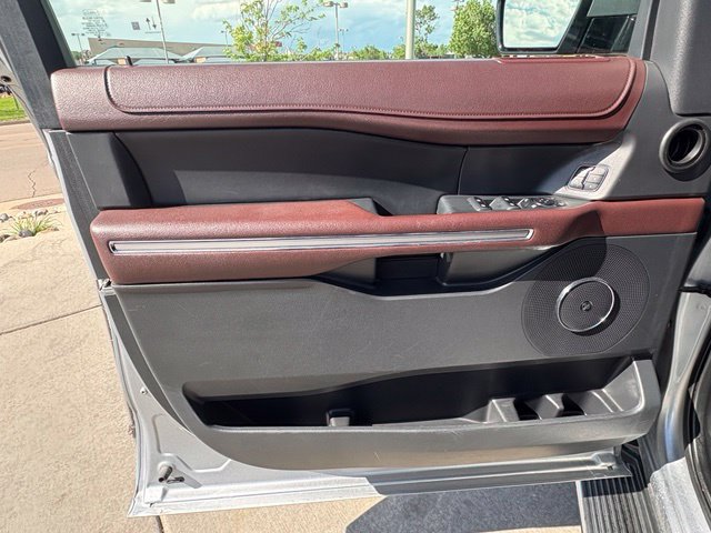 Used 2023 Ford Expedition Max Limited AWD/4WD image 12