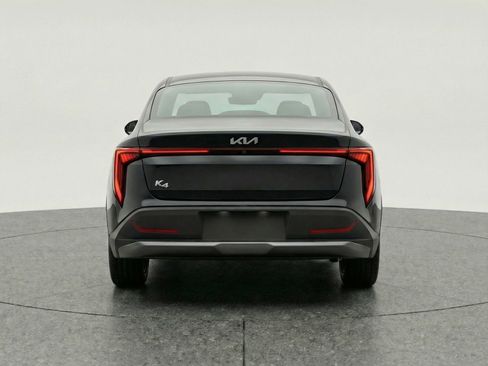 Used 2025 Kia K4 LXS image 7