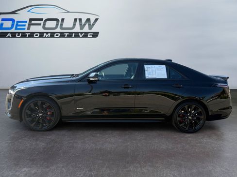 Used 2022 Cadillac CT4 V w/ Technology Package AWD/4WD image 6