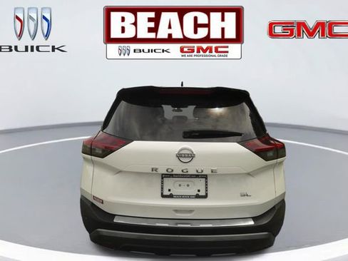 Used 2023 Nissan Rogue SL FWD image 4