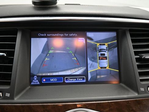 Used 2015 INFINITI QX80 Luxe w/ 22" Wheel Package image 16