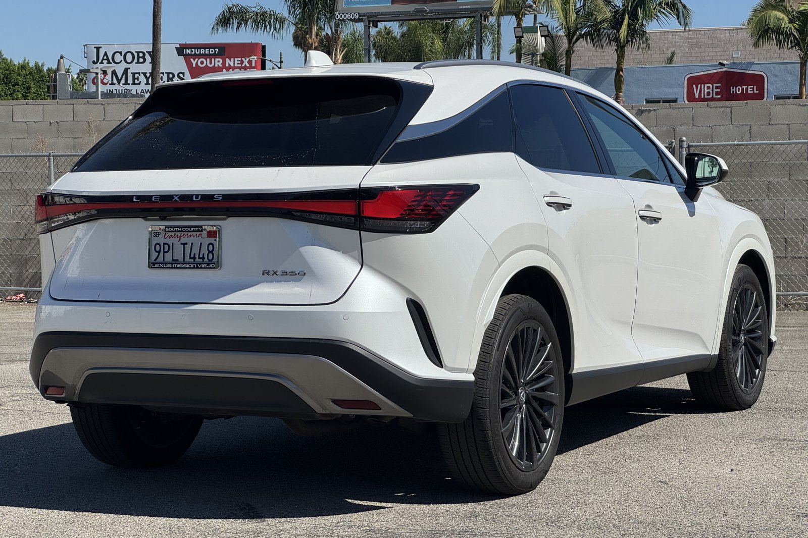 Used 2024 Lexus RX 350 Premium w/ Convenience Package FWD image 5