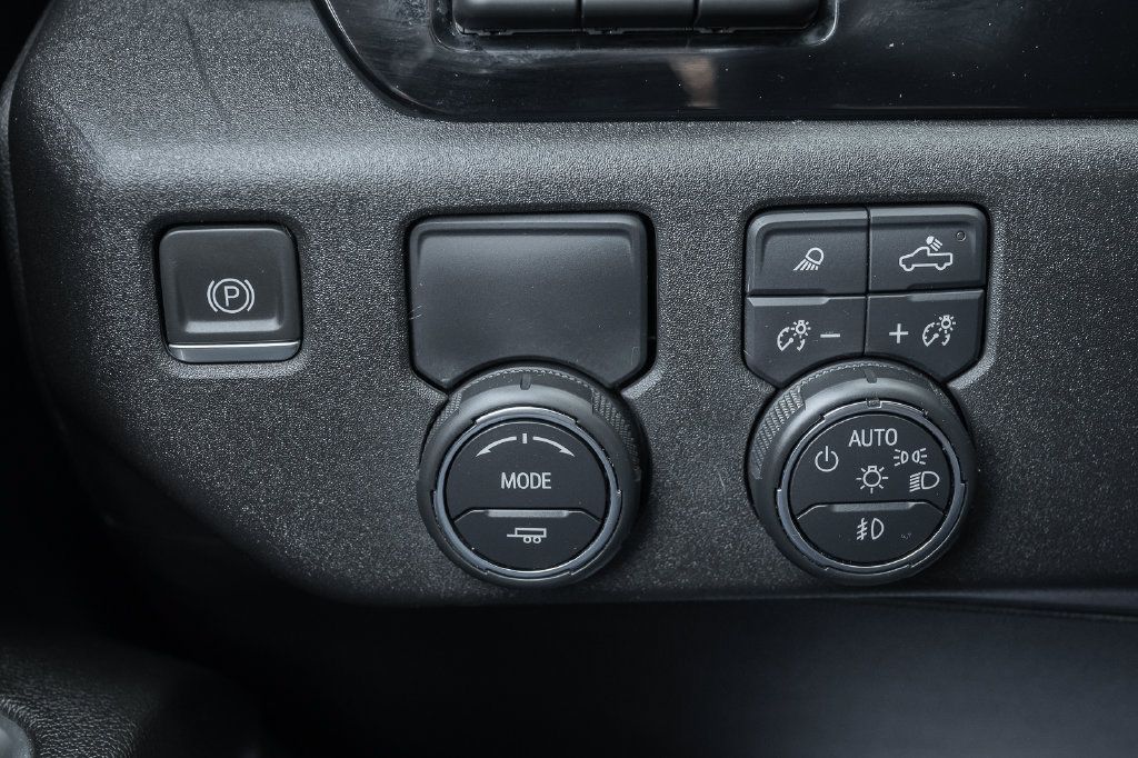 Used 2024 Chevrolet Silverado 1500 High Country RWD image 32