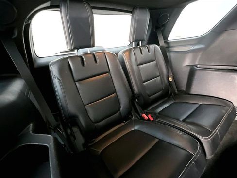 Used 2018 Ford Explorer Limited image 35