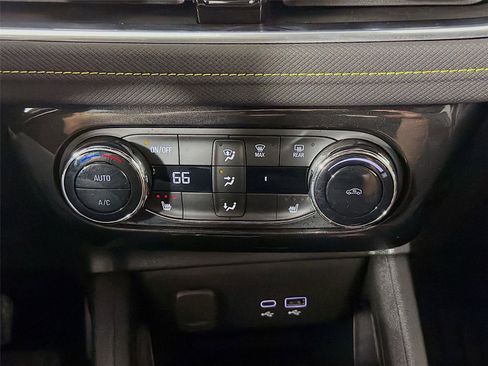 Used 2025 Chevrolet TrailBlazer ACTIV w/ Convenience Package image 17