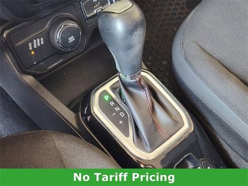 Used 2022 Jeep Renegade Latitude image 21