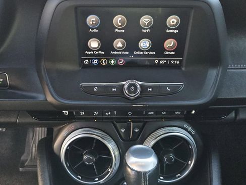 Used 2021 Chevrolet Camaro LT image 9