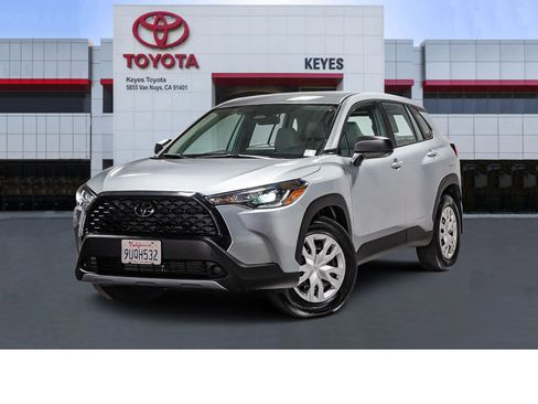 Certified 2025 Toyota Corolla Cross L image 1