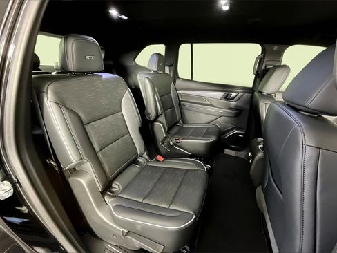 New 2026 Buick Enclave Sport Touring w/ Power Package image 11