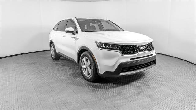 Used 2023 Kia Sorento LX FWD image 11